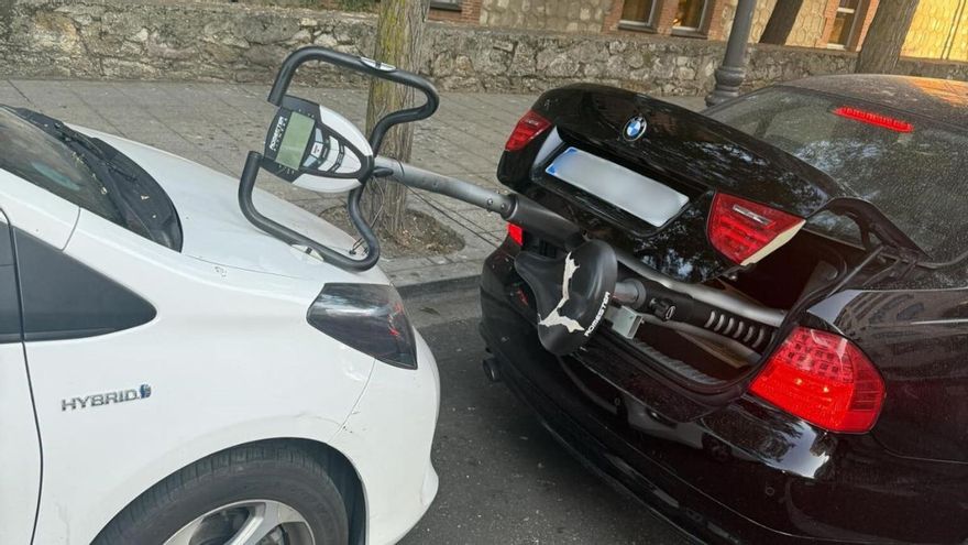 Un zamorano denuncia un golpe a un coche y la falta de aviso del autor: “Hay que ser responsable”