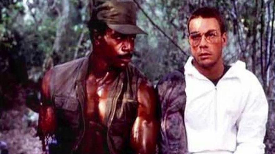 Van Damme, ridiculizado dentro del traje de &#039;Depredador&#039;