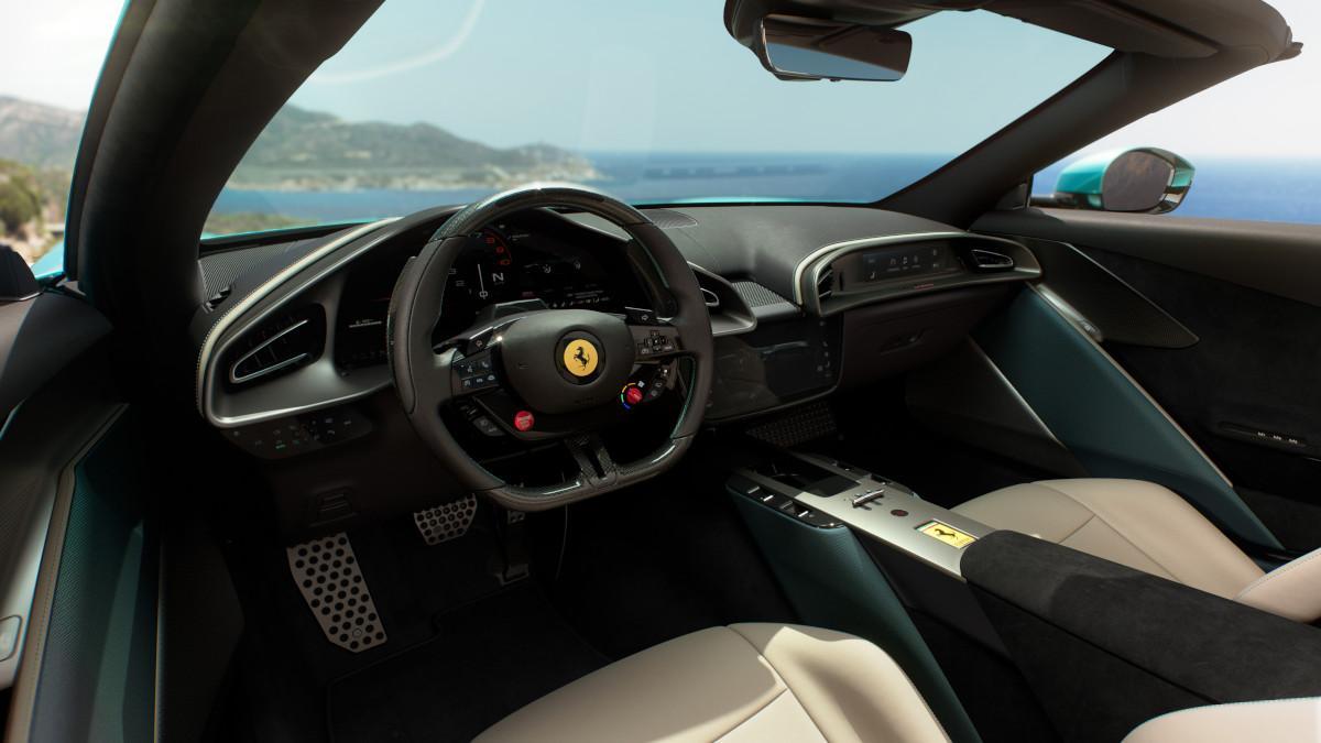 Interior del Ferrari Amalfi Spider