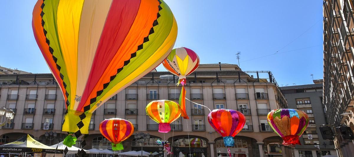 El centro de la ciudad en «Fiestas Mayores».