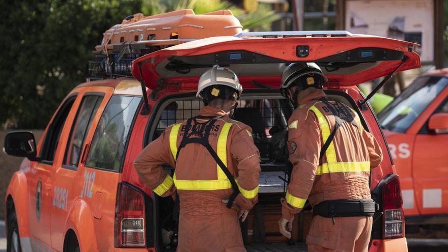 Un cortocircuito en un deshumidificador, posible causa de un incendio sin heridos en Ribeira