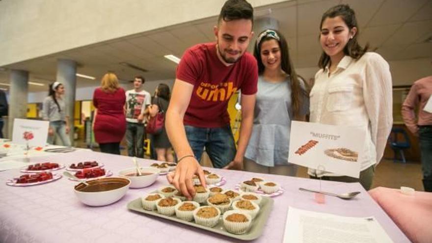 Los alumnos de Biotecnología presentaron alimentos innovadores fruto de su investigación.