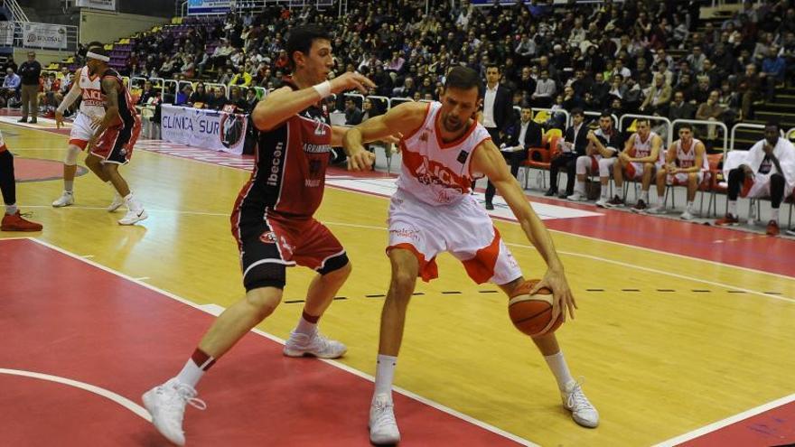 L&#039;ICL guanya a Valladolid i depèn d&#039;ell per ser a la Copa (65-74)