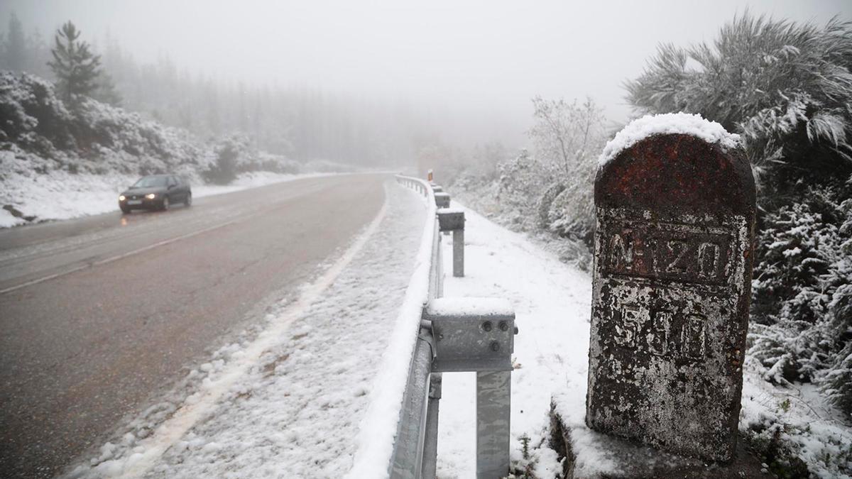 Borrasca Dora en Galicia: nieve, frío y accidentes de tráfico