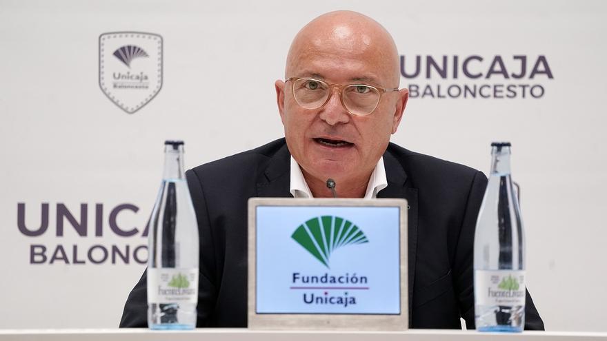 La Fundación Unicaja afirma que no hay impedimento normativo para que López Nieto sea patrono y cobre del club de baloncesto