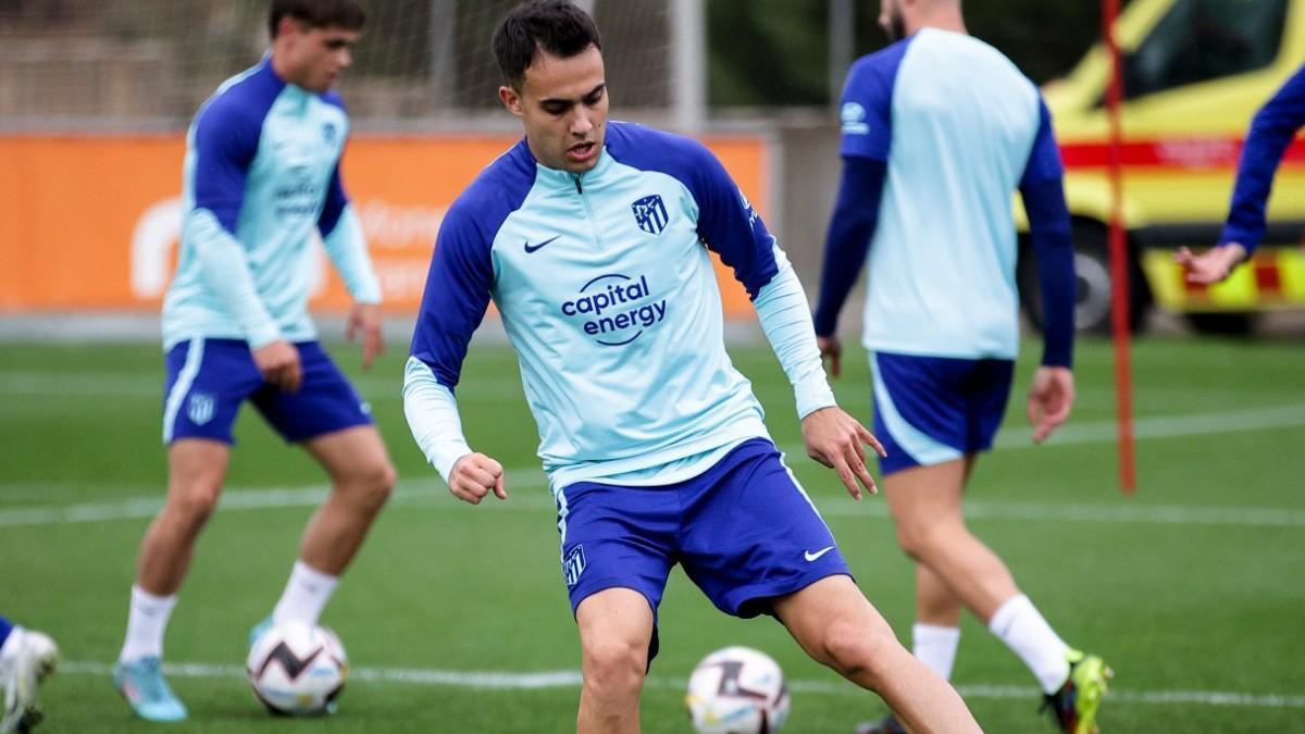 Sergio Reguilón, en un entrenamiento con el Atlético de Madrid