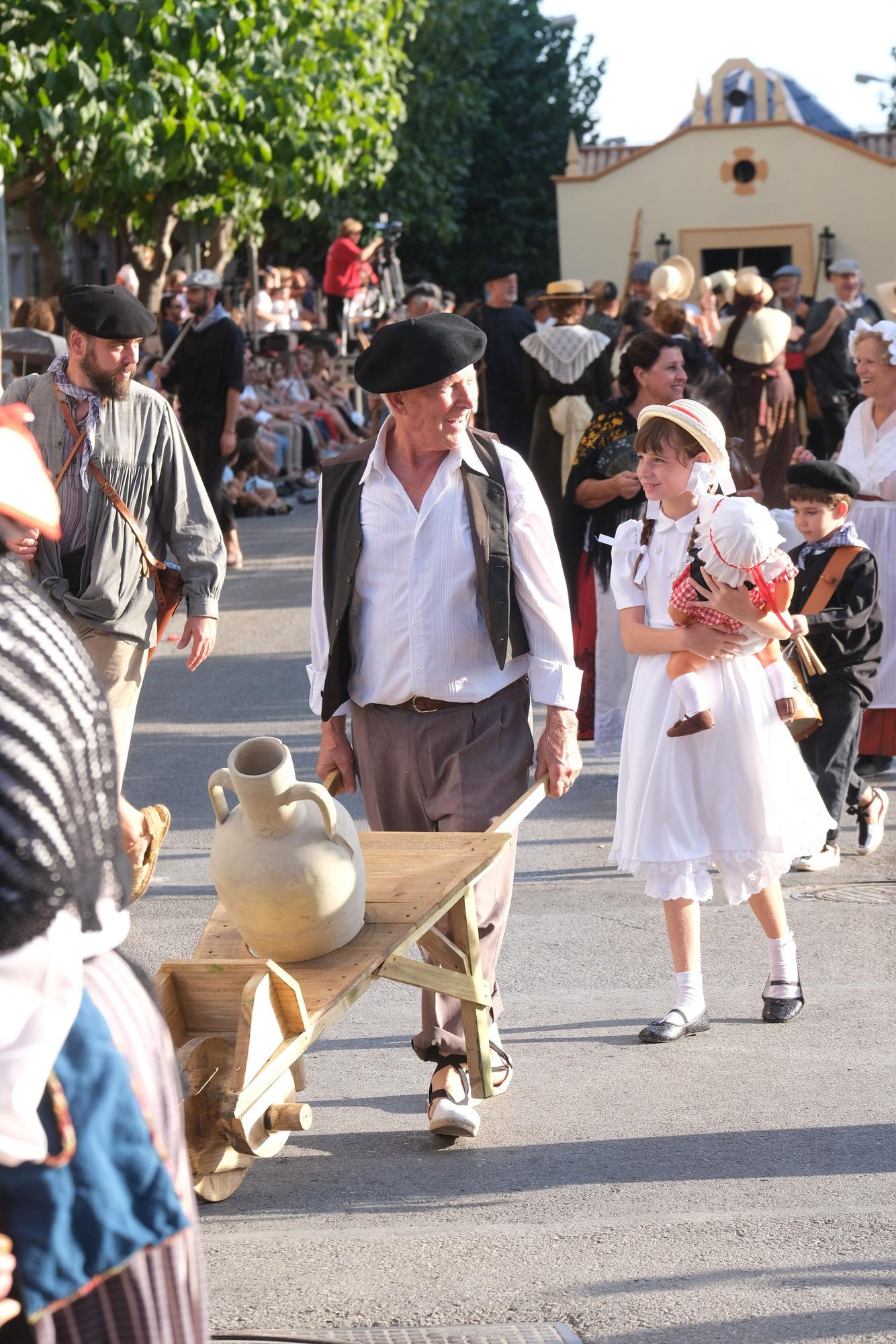 Así ha sido el desfile conmemorativo del 200 aniversario de los Moros Viejos de Petrer