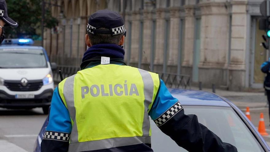 Imagen de archivo de un agente de la Policía Local.