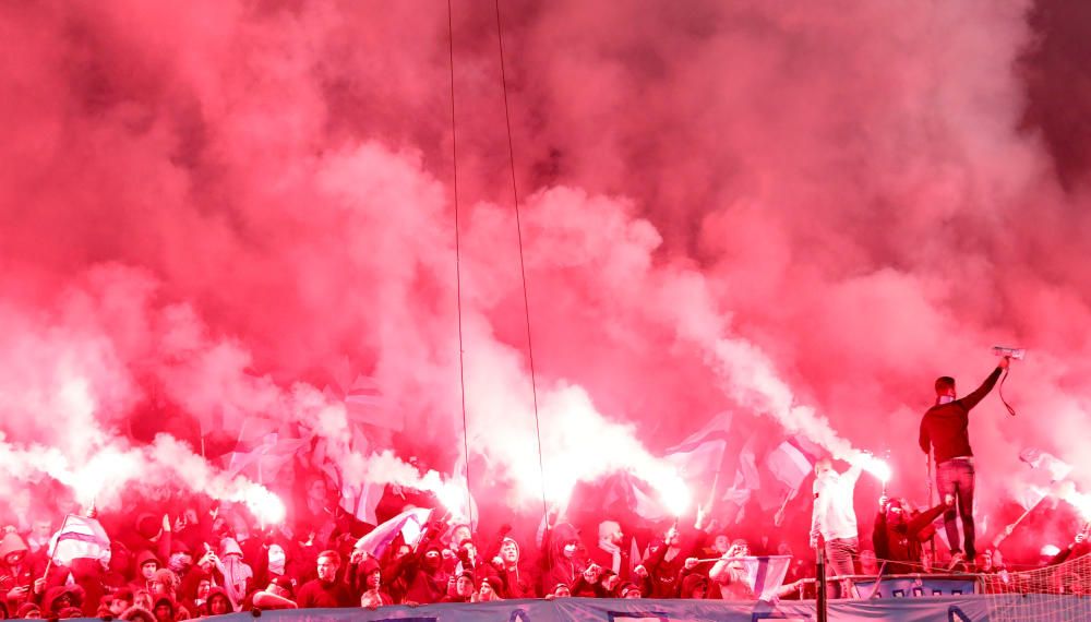 La afición del Malmoe en su partido ante el Chelsea en la Europa League.