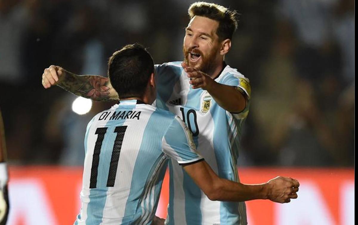 Messi y Di María, durante un partido con la selección Argentina