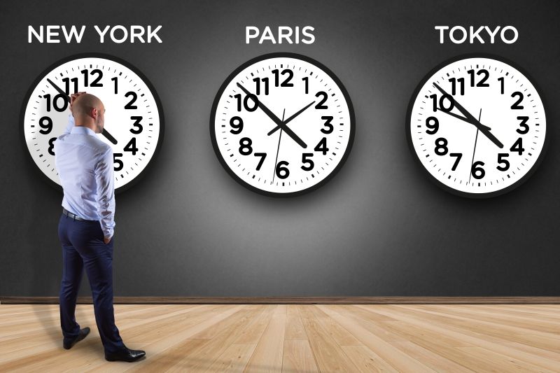 Viajar a lugares con diferentes zonas horarias significa que el reloj biológico no estará sincronizado con el horario local