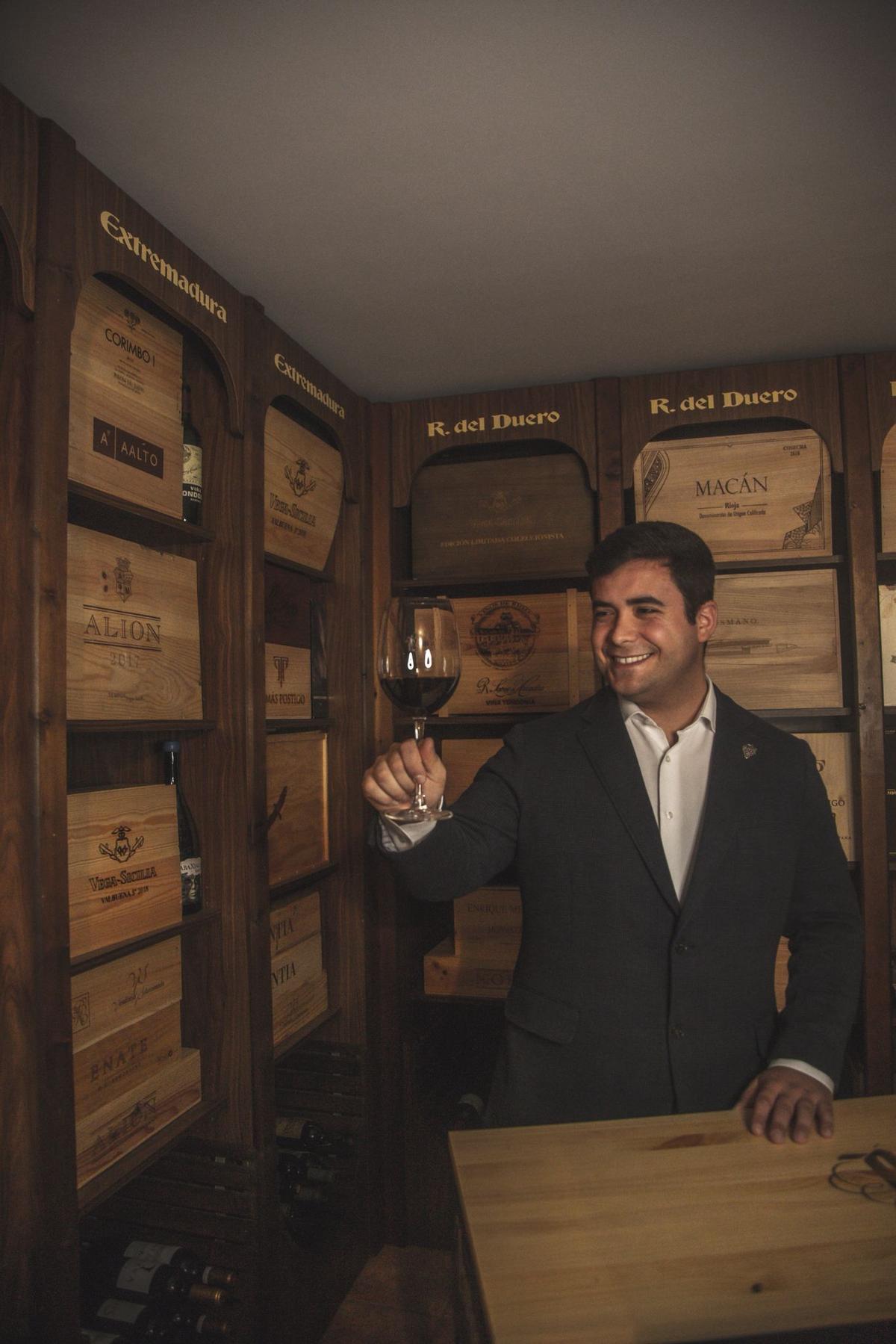 Raíces de Extremadura, un "ladrón de sonrisas" para reivindicar el potencial del vino en la región