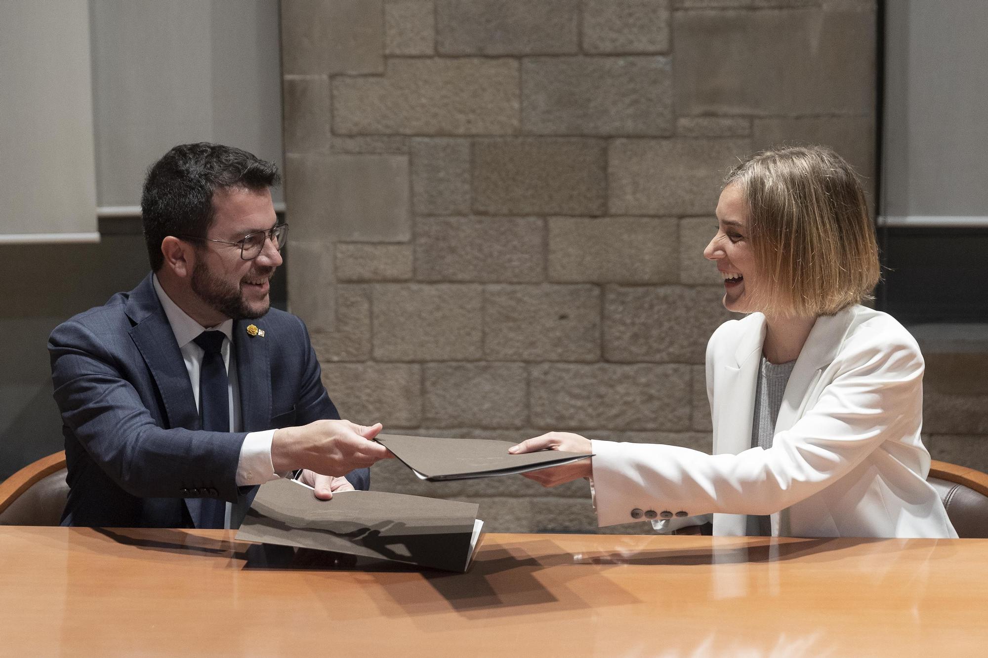 El 'president' Pere Aragonès y la líder de los 'comuns' en el Parlament, Jéssica Albiach