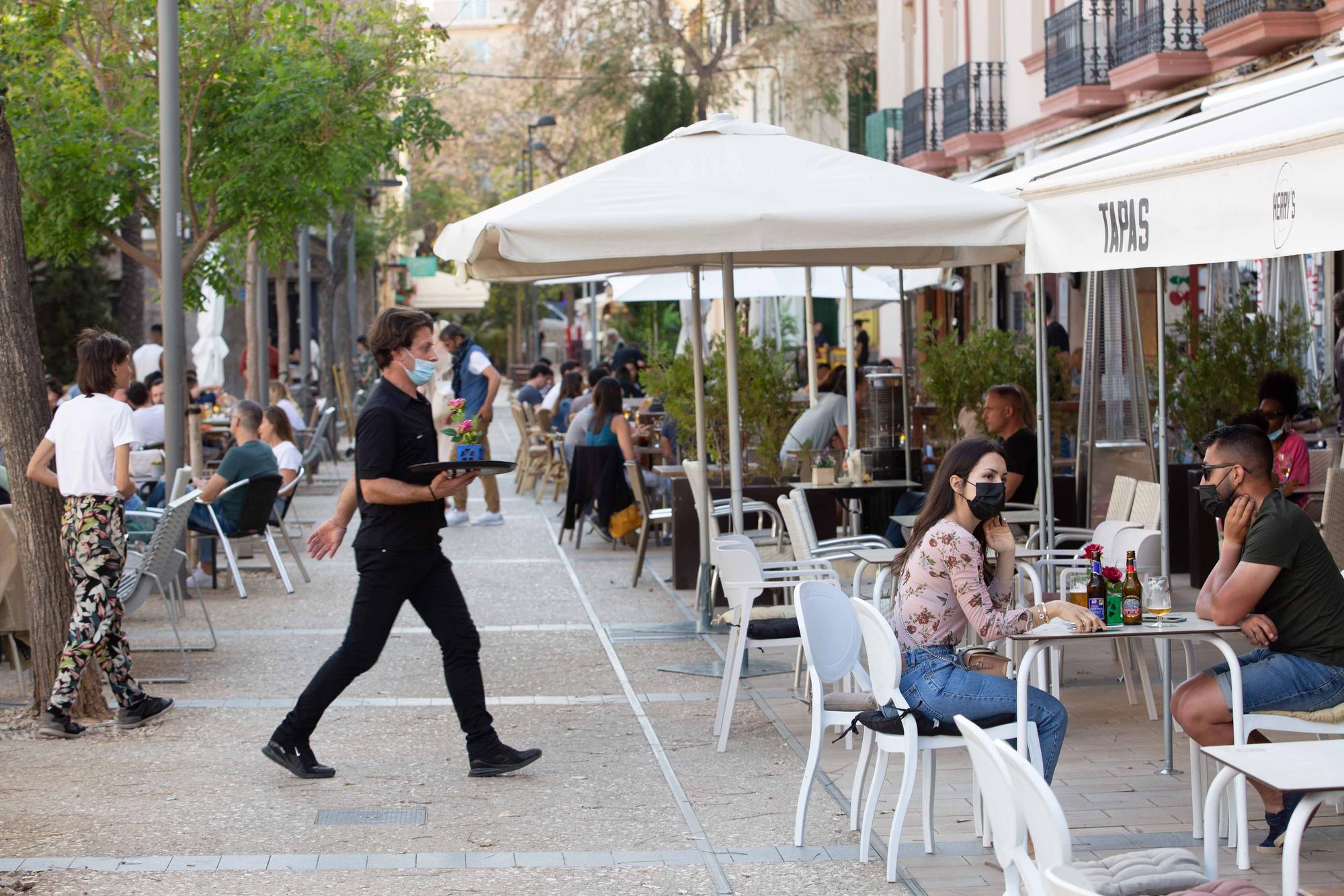 Las terrazas de Ibiza abren hasta las 22.30 horas