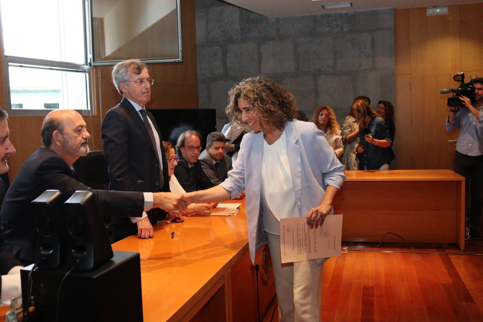EN IMÁGENES: Así fue la recogida de las actas de los diputados asturianos ante la Junta Electoral Provincial