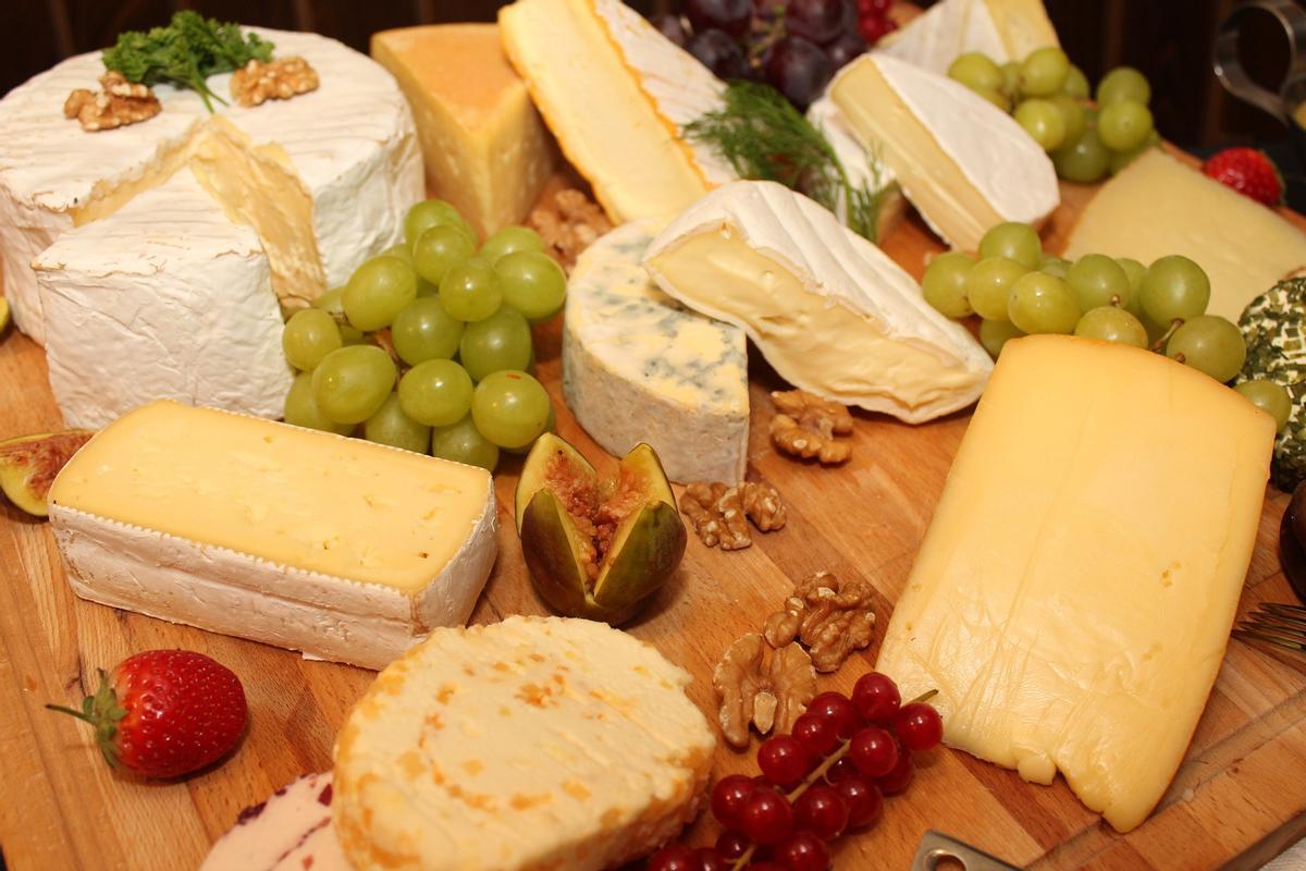 El queso es uno de los alimentos permitido en la dieta cetogénica
