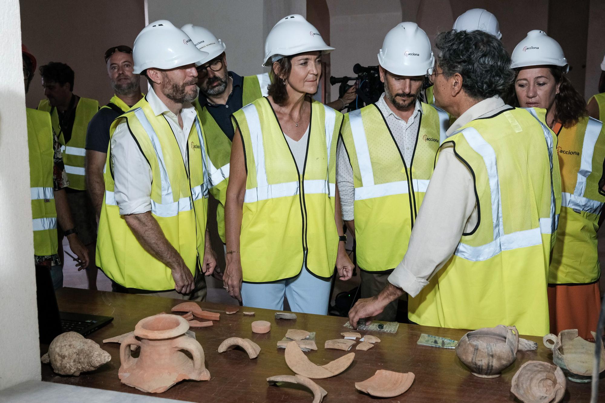 Así ha sido la visita de la ministra Reyes Maroto a las obras del Parador de Ibiza.