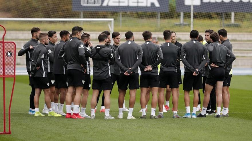 Imagen de un entrenamiento del Málaga CF de la pasada semana en el Ciudad de Málaga.