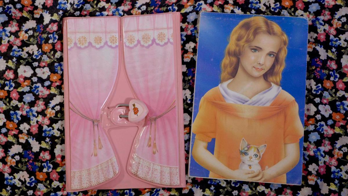 Fotograma de "Crías" que explora la intimidad de los diarios adolescentes.