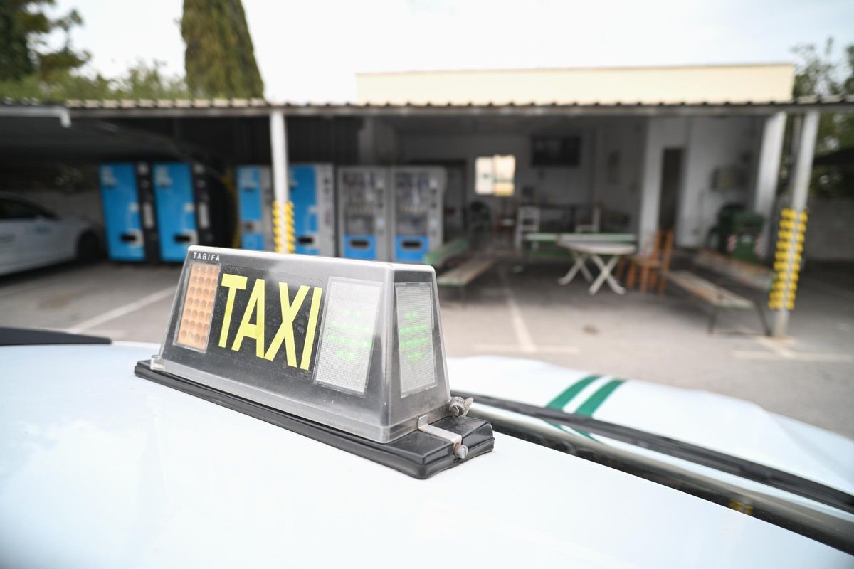El presidente de Servitaxi asegura que los robos del dispositivo se han producido en el aeropuerto