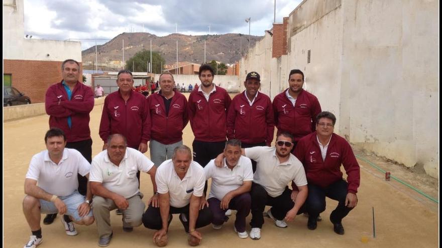 Bar Zambra se convierte en nuevo campeón de la Liga de Bolos