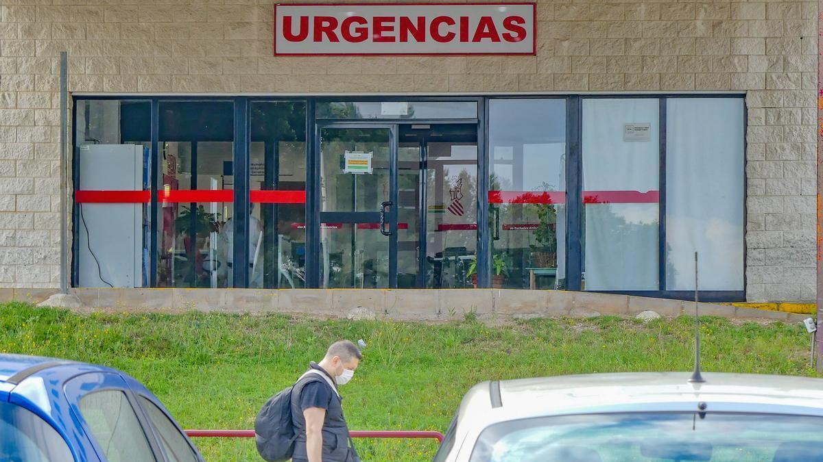 El Hospital Vega Baja vuelve a obligar al uso de la mascarilla por el