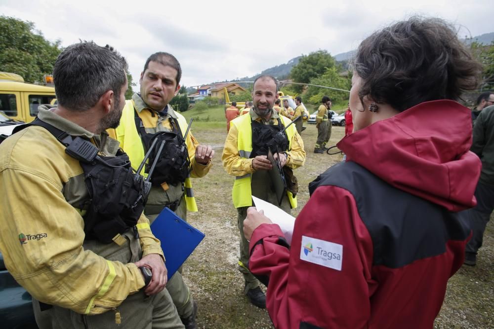 Doble simulacro de emergencias en Asturias: un accidente de avión y un gran incendio forestal