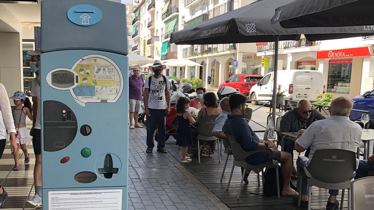 Uno de los parquímetros de la zona azul de Altea.