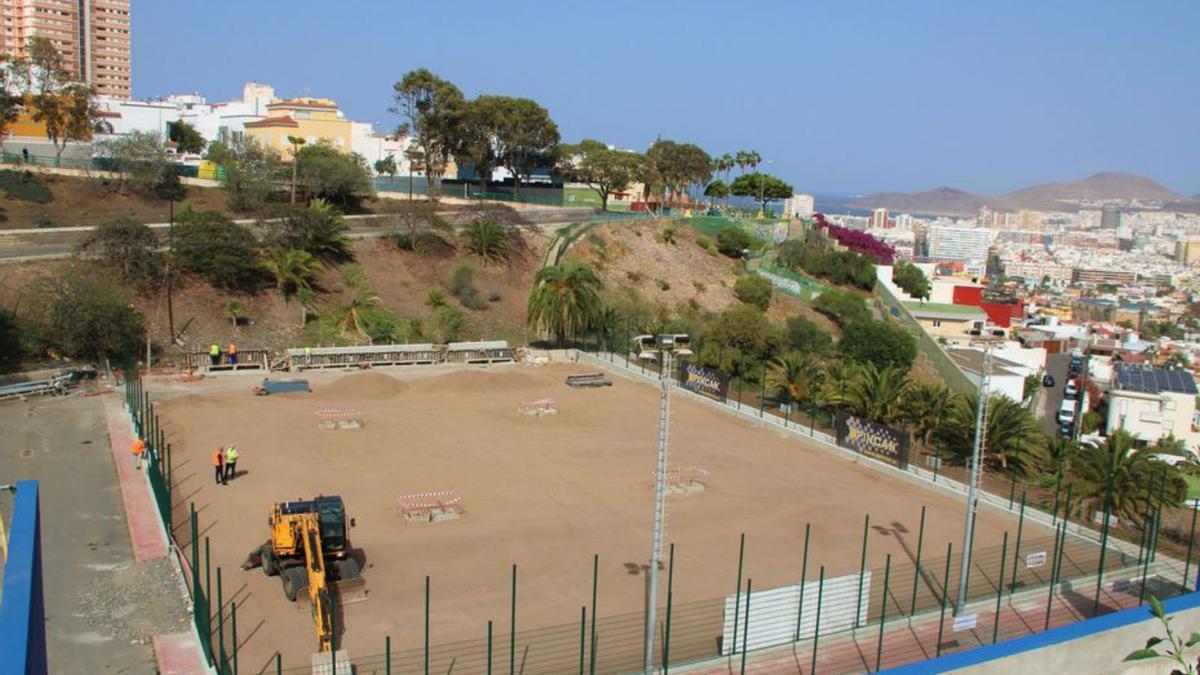 Estado de las obras de las nuevas canchas de tenis de López Socas. | | LP/DLP