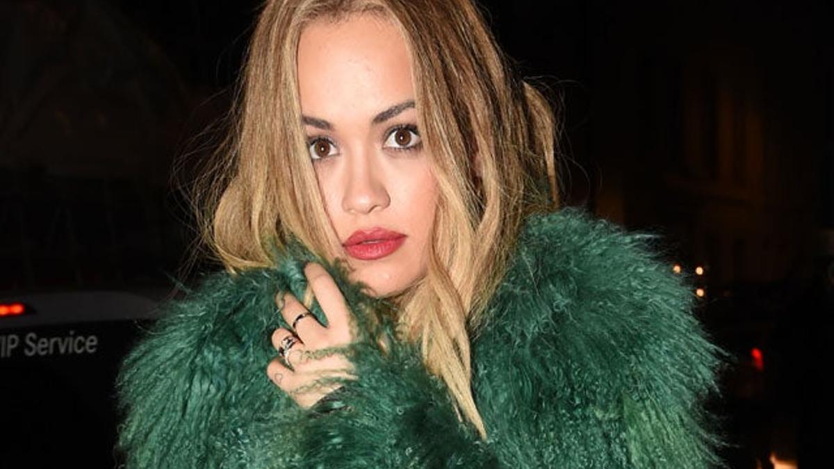 Rita Ora pone una denuncia contra su sello discográfico