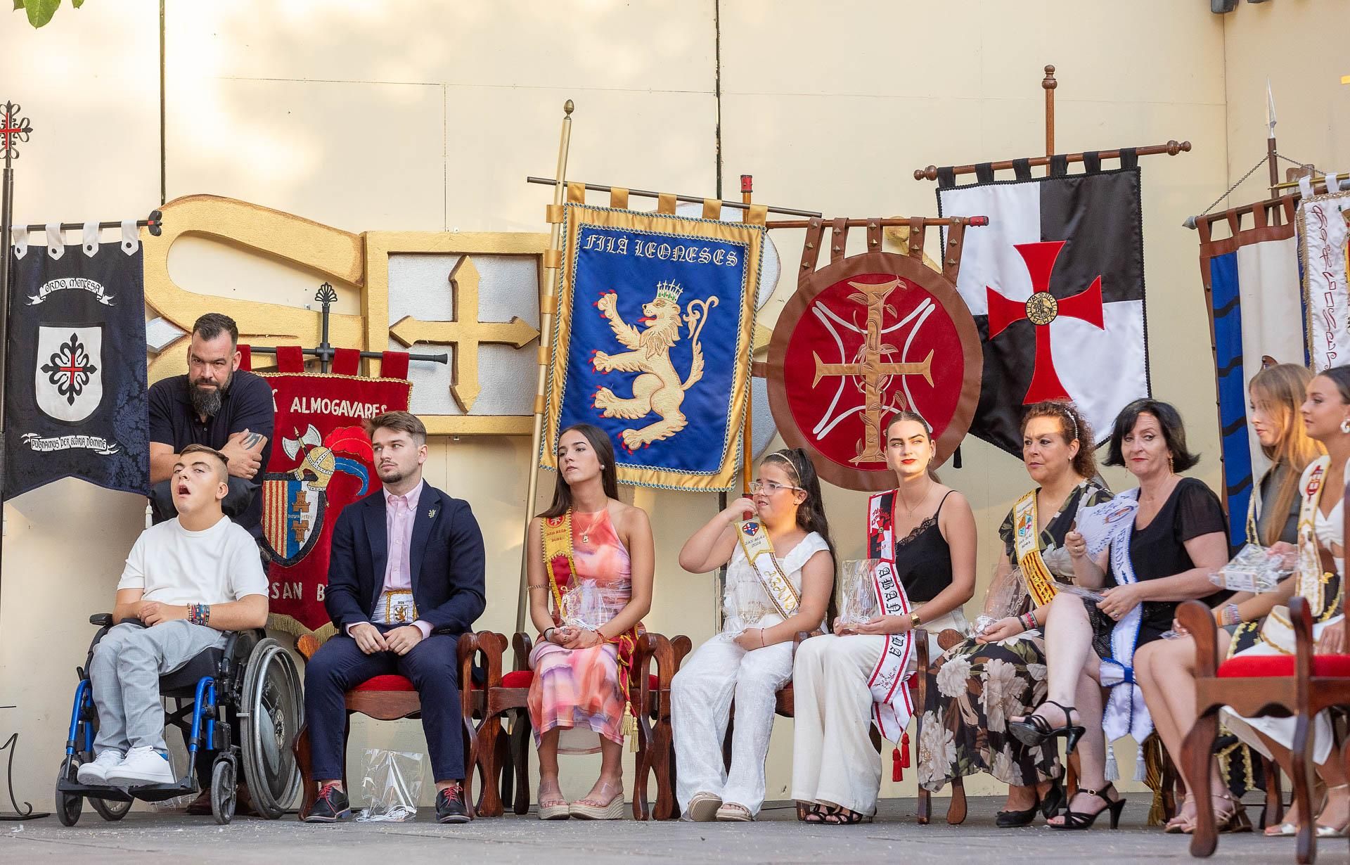 Los Moros y Cristianos de San Blas arrancan con la presentación de cargos y el Pregón