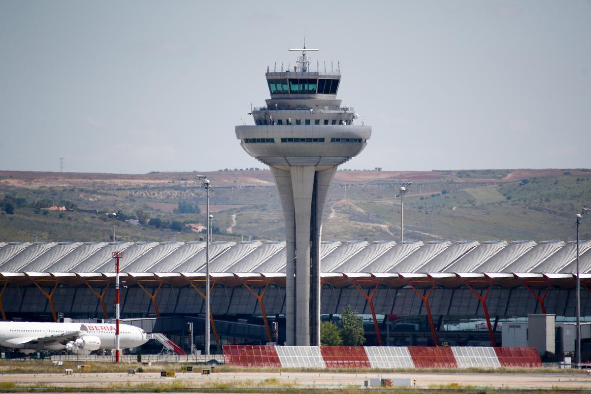Aena s’enlaira per superar els 300 milions de passatgers el 2025 i recuperarà el dividend aquest any