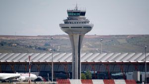 Aena s’enlaira per superar els 300 milions de passatgers el 2025 i recuperarà el dividend aquest any