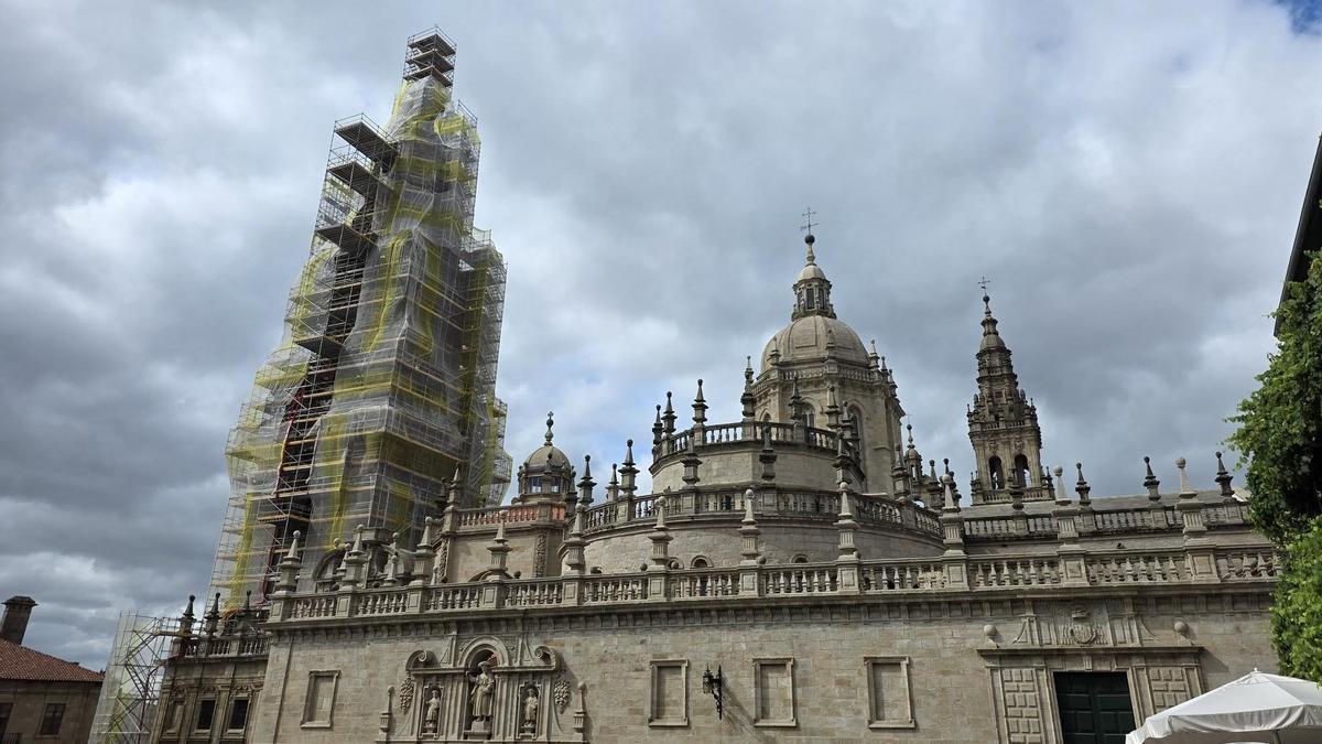 La Berenguela de la Catedral de Santiago se cubre de andamios para su gran restauración
