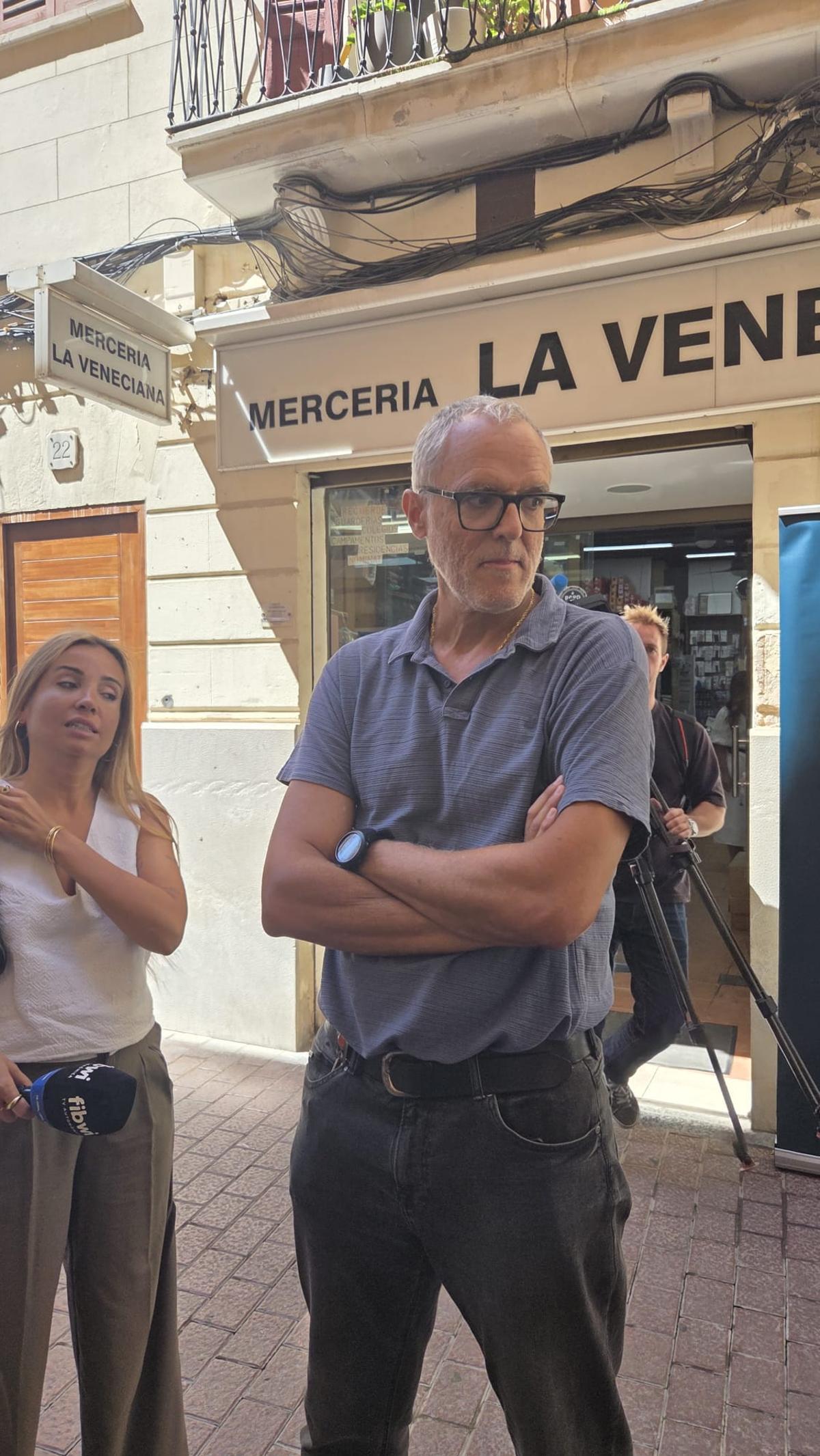 Pere Arbona, dueño de la mercería La Veneciana