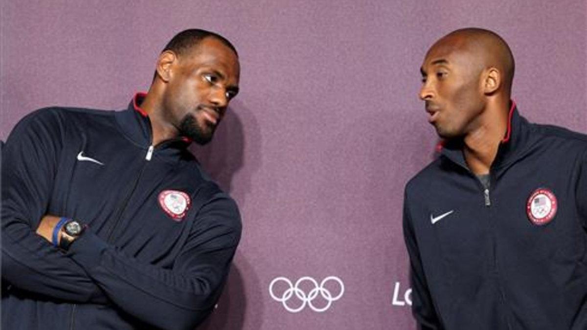 Lebron James y Kobe Bryant en una imagen de archivo de los Juegos Olímpicos de Londres 2012.