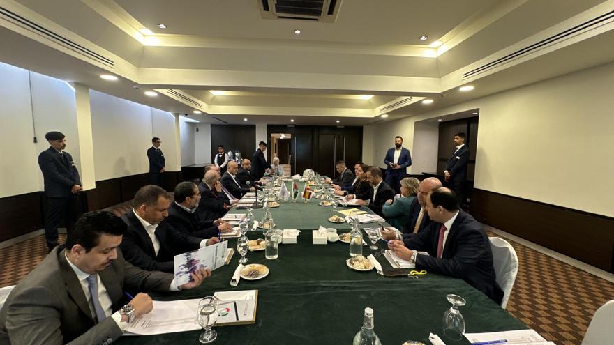 El Alcalde  de Siero negocia con empresas jordanas una visita al concejo para cerrar inversiones