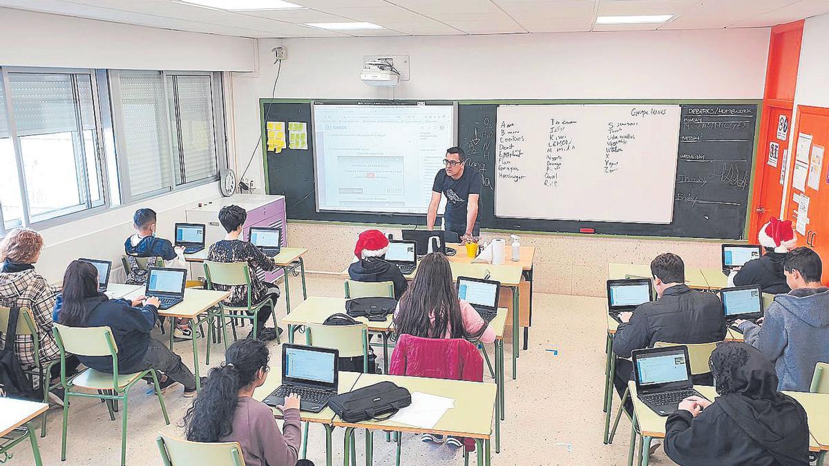 Alumnos de un instituto de Vigo integrado en el programa E-Dixgal. | Marta G. Brea