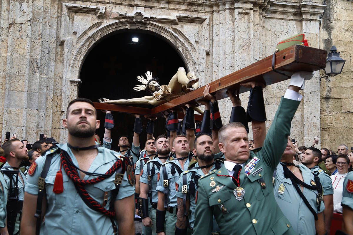 La Legión acompaña al Cristo de  La Caridad