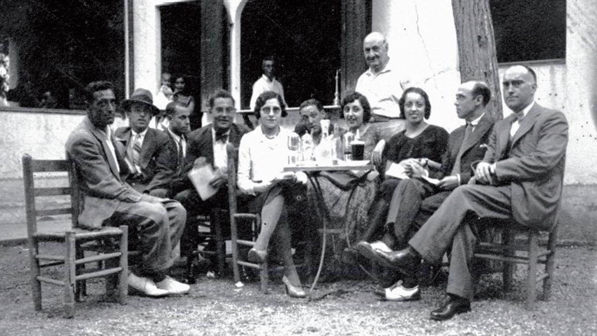 Grupo de socios del Centro Veraniego Sant Jordi.