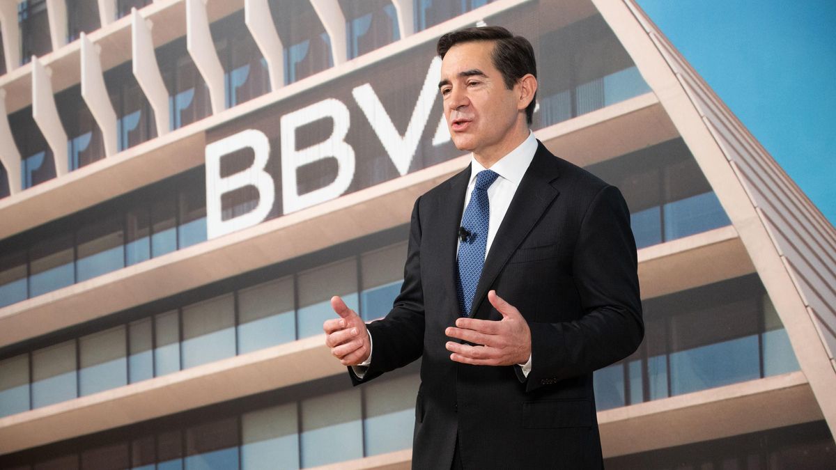 Carlos Torres asume que retirará la opa de BBVA al Banco Sabadell si no obtiene más del 50% de aceptación