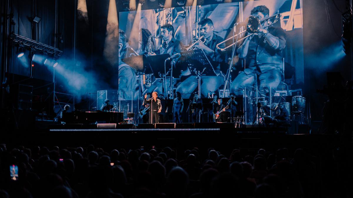 Raphael en su concierto en Tio Pepe Festival 2024, la segunda vez que actúaba en el ciclo