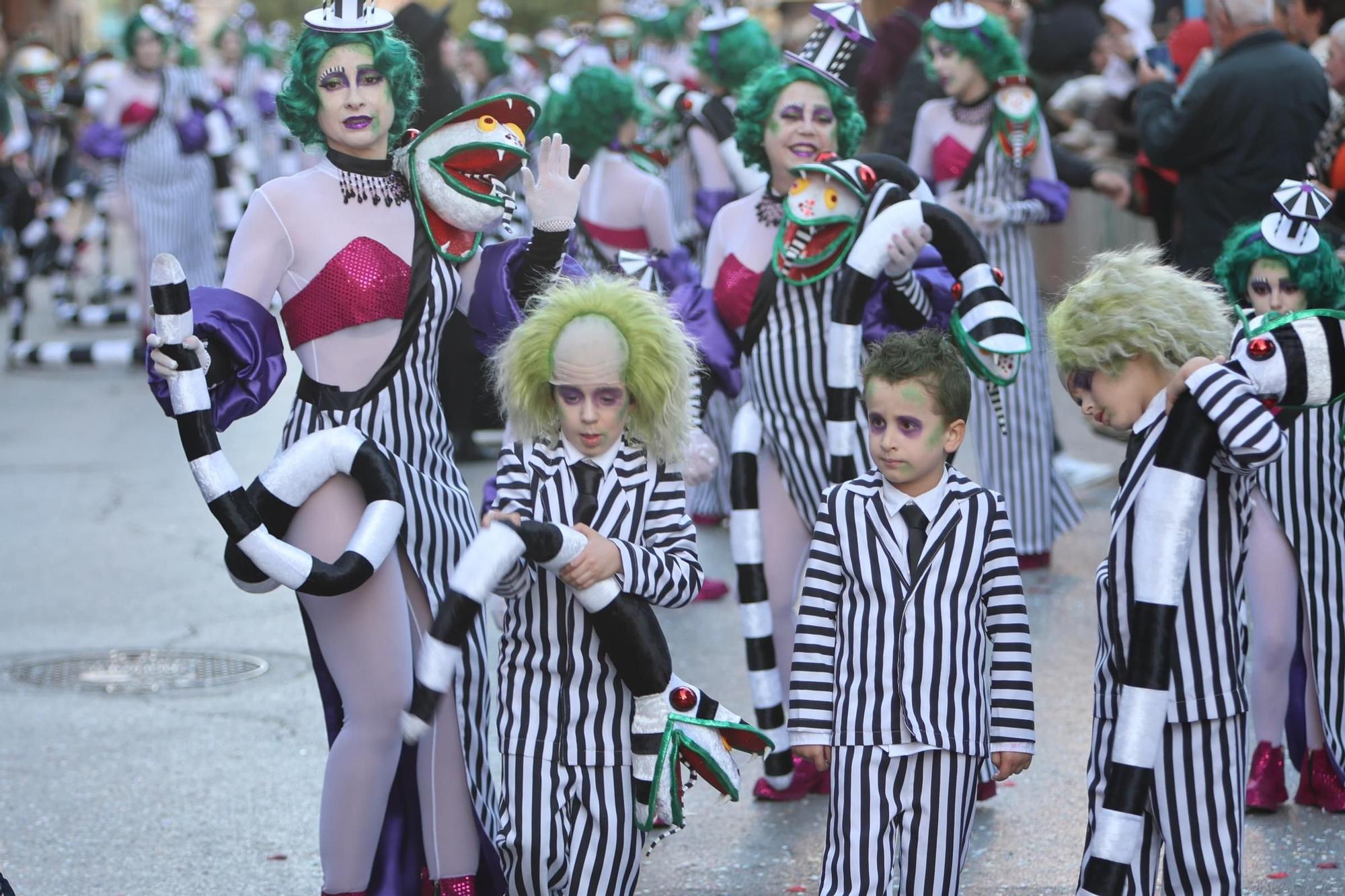 Las mejores imágenes del desfile concurso de Carnaval de Torrevieja 2024 están aquí