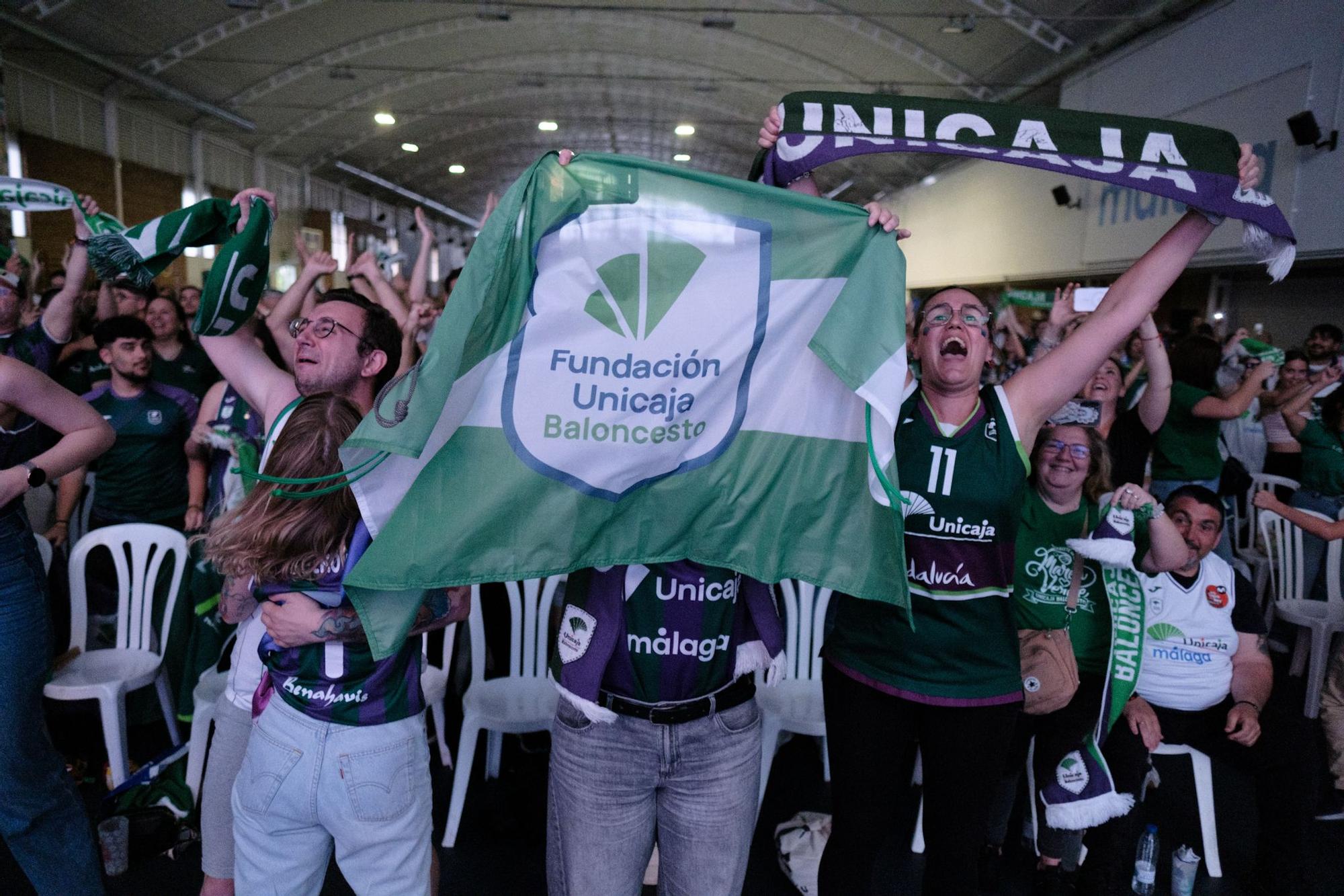 La afición del Unicaja sigue la final de la BCL en Los Guindos