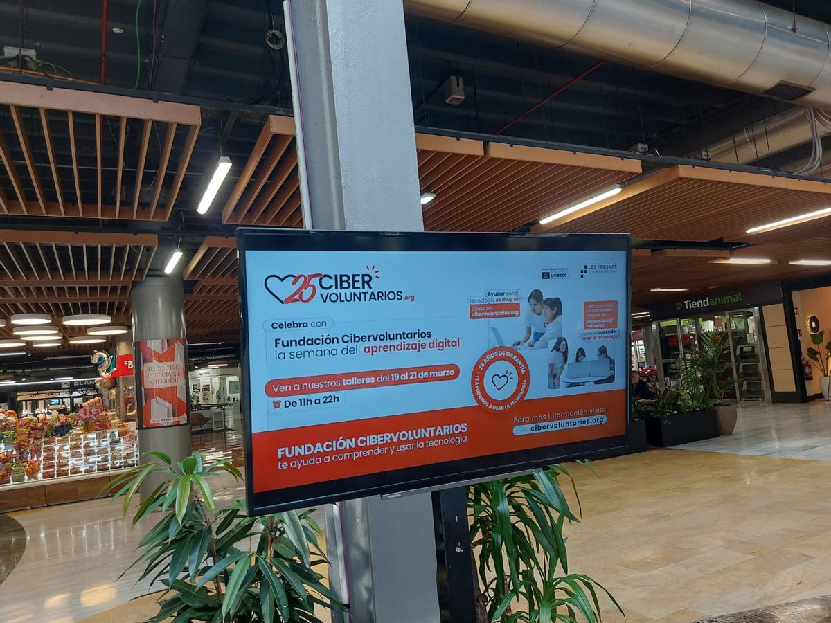 Una pantalla informativa sobre la iniciativa.