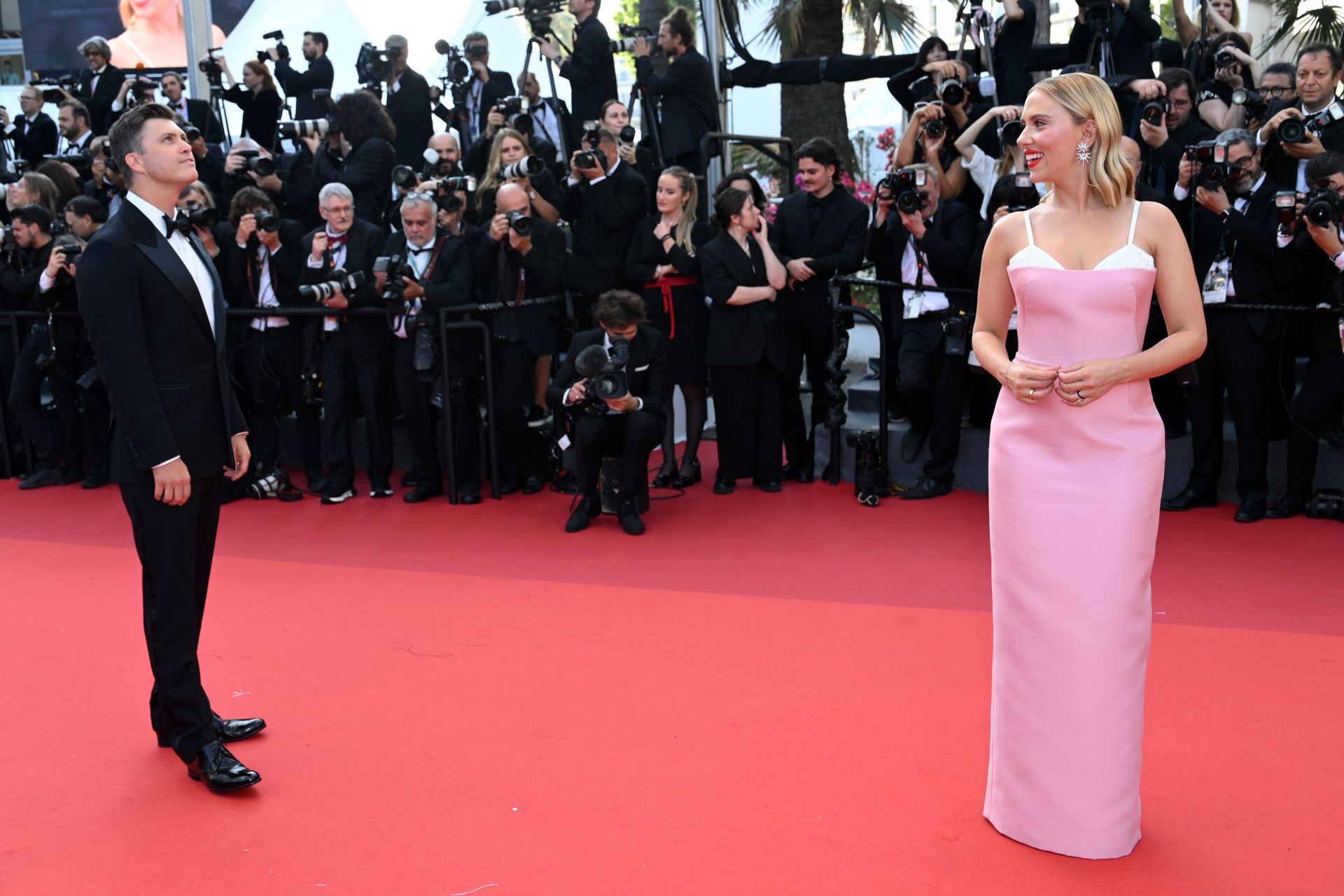 Scarlett Johansson y Colin Jost en el Festival de Cannes en 2023