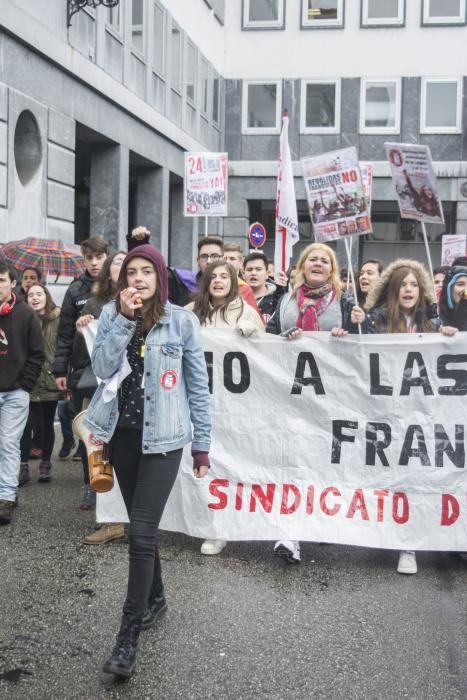 Manifestación contra la LOMCE en Oviedo