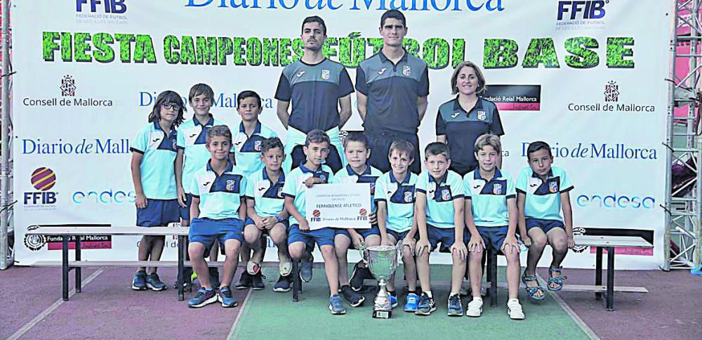 CAMPEÓN: Ferriolense Atlético. Benjamín Primer Año Liga D