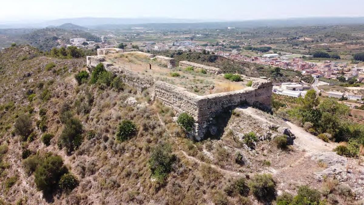 El castillo de Navarrés, del siglo XII, en el que se van a iniciar las actuaciones de rehabilitación.