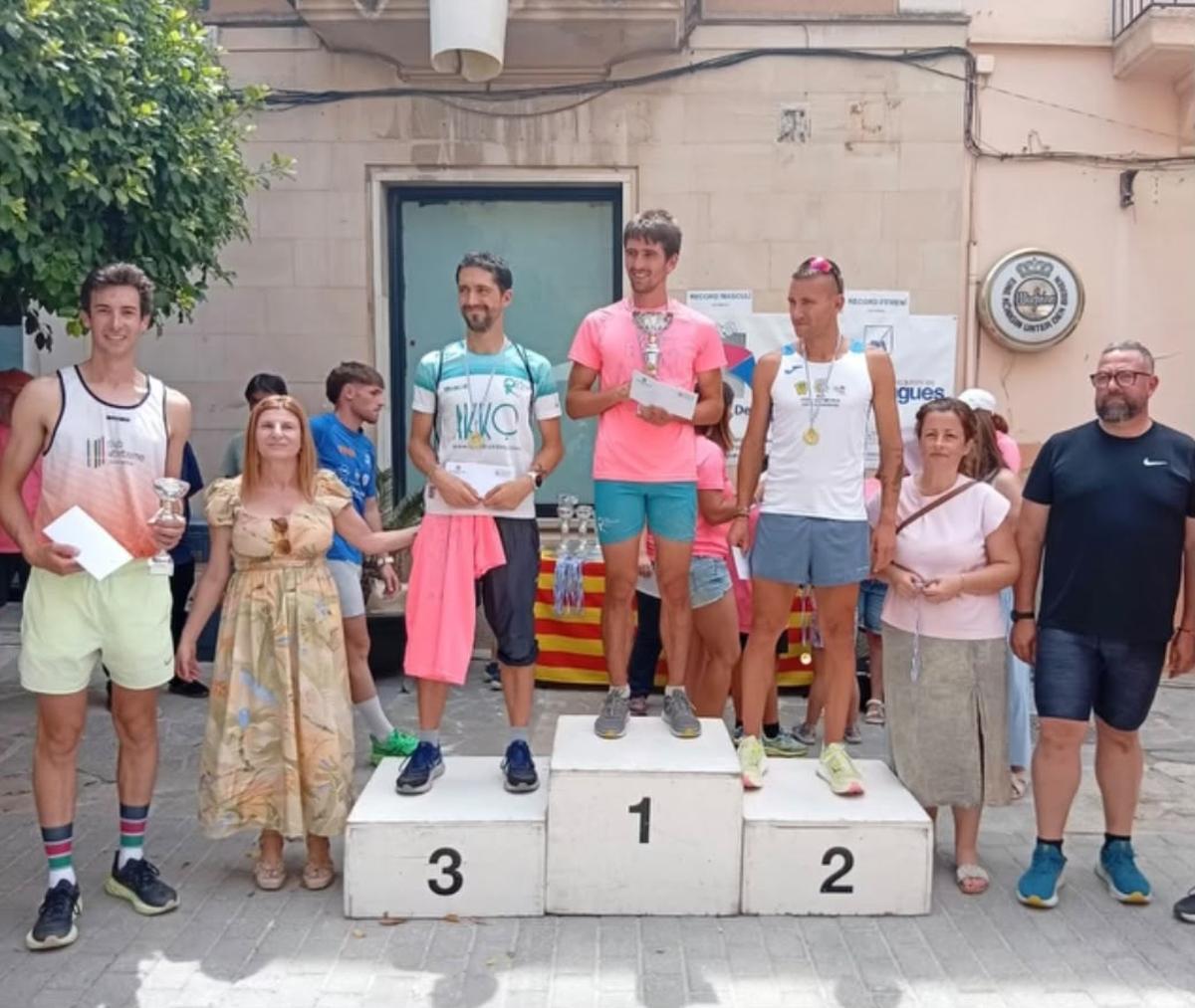 Imagen del podium de la Milla de Muro